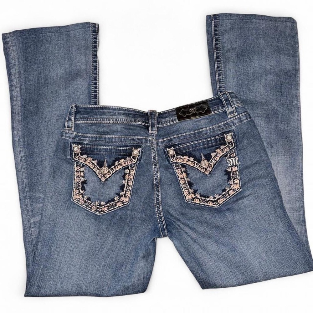 Miss Me Blue Denim Embroidered Pocket jeans. Size 29 - Picture 2 of 8